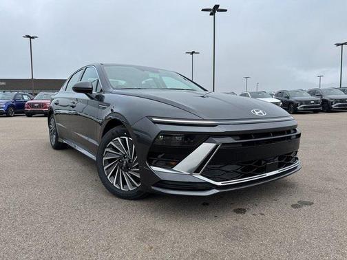 2025 Hyundai SONATA Hybrid SE