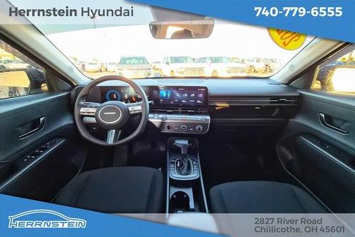 2025 Hyundai KONA SE