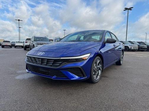 2025 Hyundai ELANTRA HEV SEL Sport