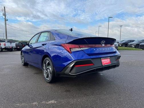 2025 Hyundai ELANTRA HEV SEL Sport