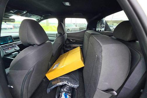 Atlas White 2026 Hyundai SANTA CRUZ SE