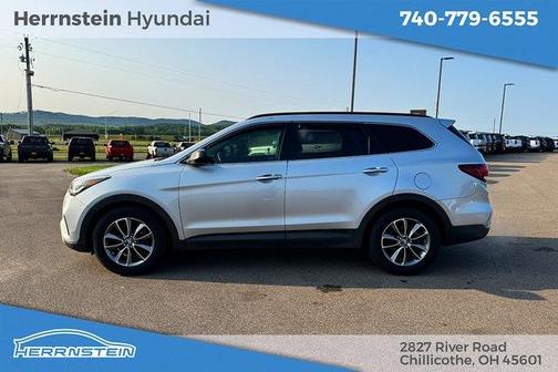 2017 Hyundai SANTA FE SE