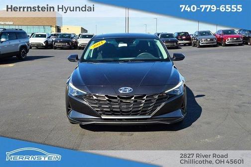 2021 Hyundai ELANTRA SE