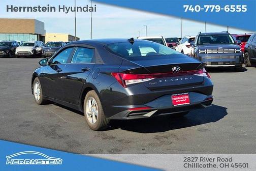 2021 Hyundai ELANTRA SE