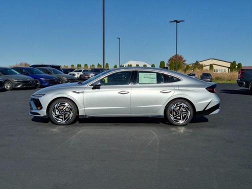 2026 Hyundai SONATA SEL