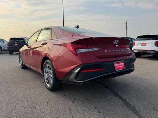 2025 Hyundai ELANTRA HEV Blue