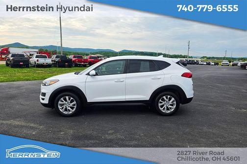 White Cream 2021 Hyundai TUCSON SE