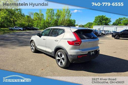 Silver Dawn Metallic 2024 Volvo XC40 B5 Plus Dark Theme