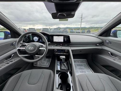 2025 Hyundai ELANTRA SEL