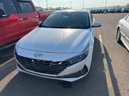 2021 Hyundai ELANTRA SEL