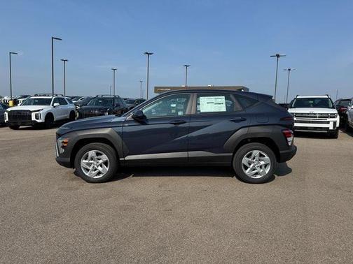 2025 Hyundai KONA SE