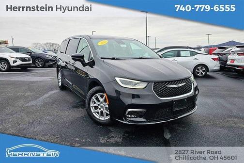 2023 Chrysler Pacifica Touring L