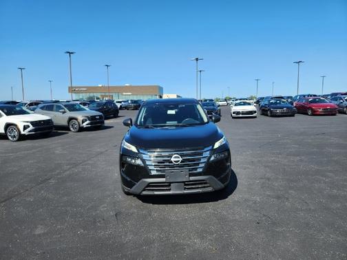 Super Black 2024 Nissan Rogue S