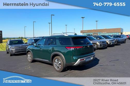 Green Pearl 2024 Nissan Pathfinder SL