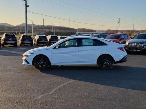 2026 Hyundai ELANTRA Sport