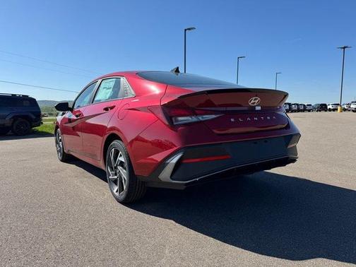 2025 Hyundai ELANTRA Sport