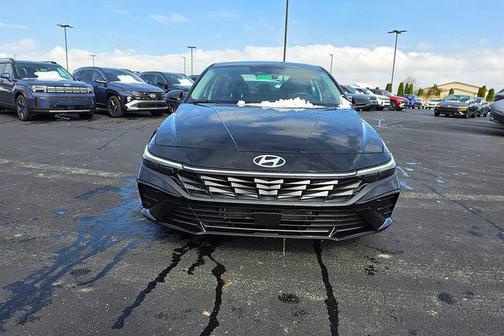 Abyss Black 2026 Hyundai ELANTRA HEV Limited