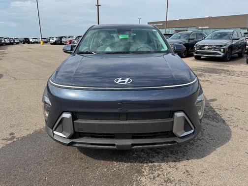 2025 Hyundai KONA SE