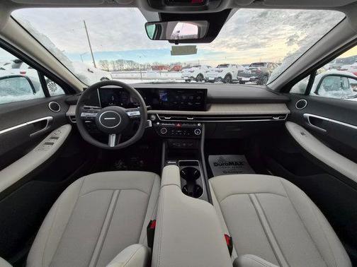 2026 Hyundai SONATA Hybrid Base