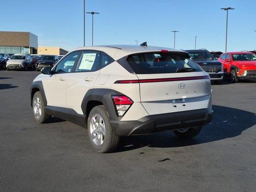 2026 Hyundai KONA SE