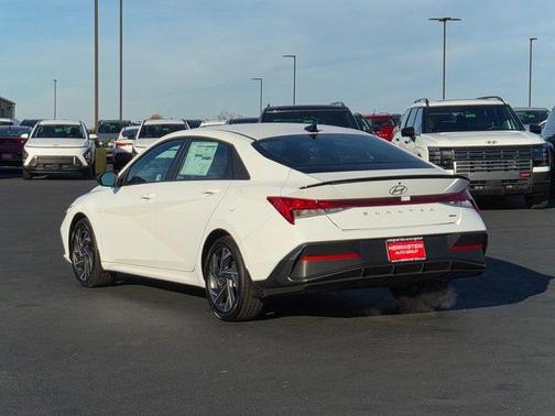 2025 Hyundai ELANTRA HEV SEL Sport