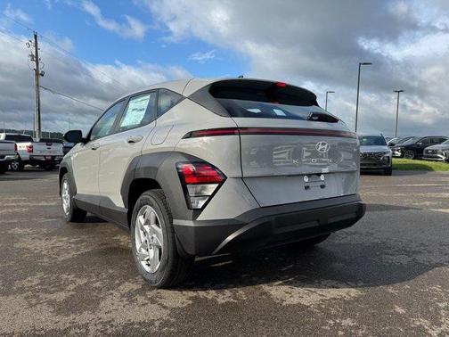 2025 Hyundai KONA SE