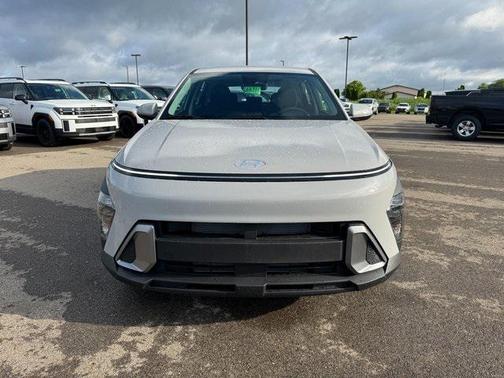 2025 Hyundai KONA SE