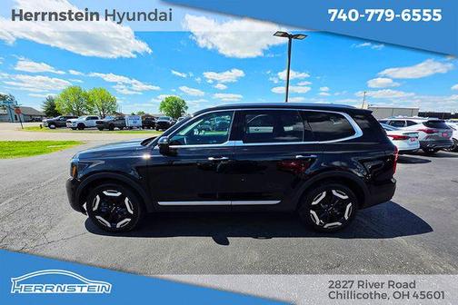 Ebony Black 2025 Kia Telluride S