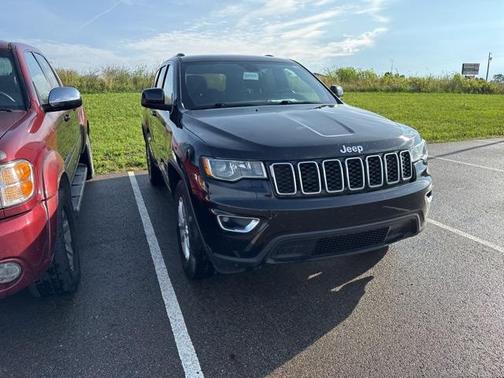2021 Jeep Grand Cherokee Laredo