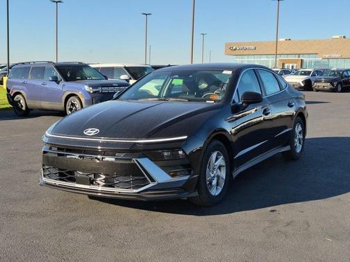 2025 Hyundai SONATA SE