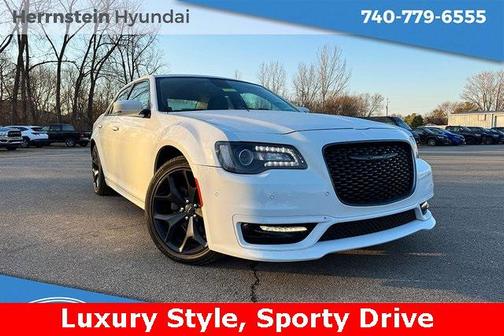 2022 Chrysler 300 Touring