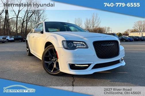 2022 Chrysler 300 Touring