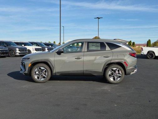 2026 Hyundai TUCSON SEL