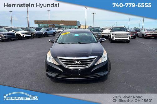 Phantom Black Metallic 2014 Hyundai SONATA GLS