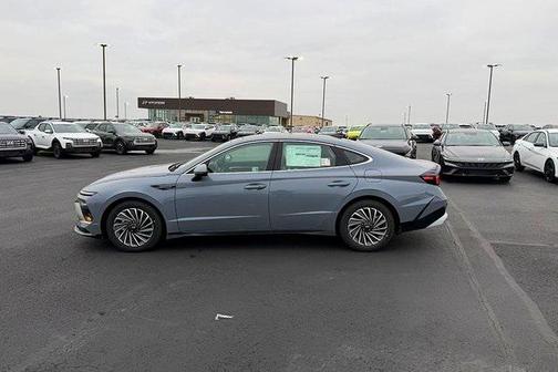 2026 Hyundai SONATA Hybrid SE