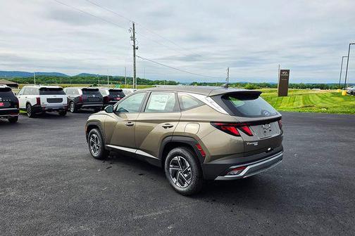 Cashmere Bronze 2026 Hyundai TUCSON Hybrid Blue SE
