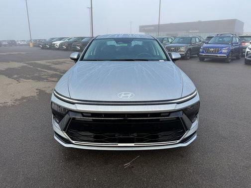2025 Hyundai SONATA Hybrid SE