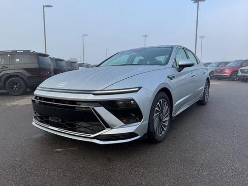 2025 Hyundai SONATA Hybrid SE