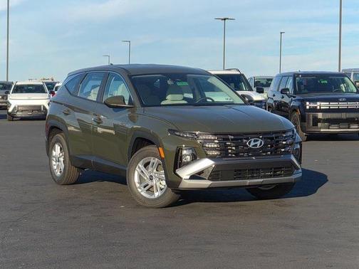 2026 Hyundai TUCSON SE