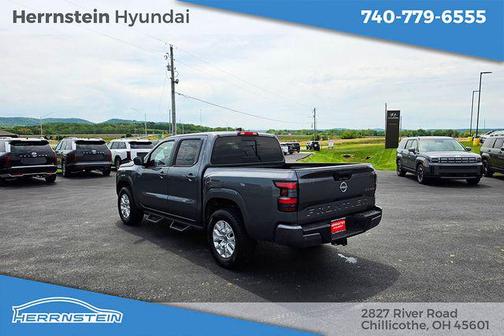 Gun Metallic 2023 Nissan Frontier SV