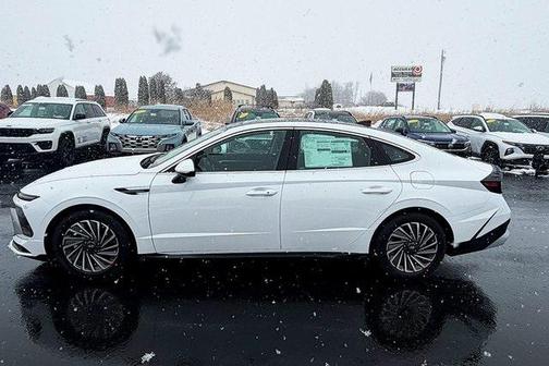 2026 Hyundai SONATA Hybrid SE