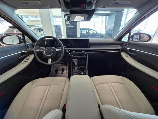 2025 Hyundai SONATA SE