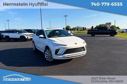 White Frost Tricoat 2025 Buick Envista Avenir FWD