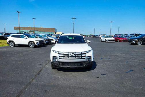 White 2027 Hyundai SANTA CRUZ SE