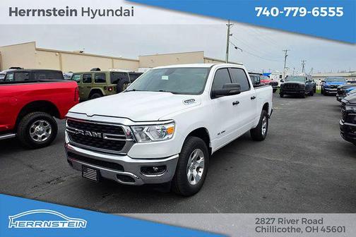 Bright White Clearcoat 2023 RAM 1500 Big Horn/Lone Star
