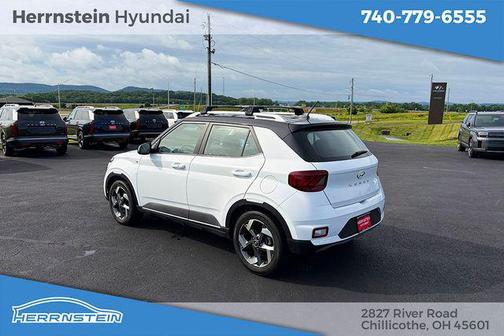 Lunar White 2023 Hyundai VENUE Limited