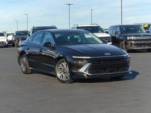 2026 Hyundai SONATA Hybrid SE