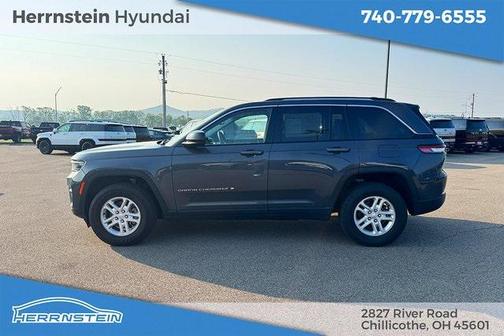 2022 Jeep Grand Cherokee Laredo