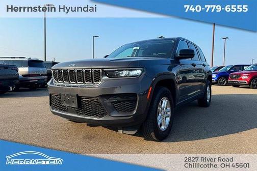 2022 Jeep Grand Cherokee Laredo