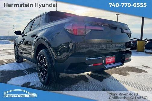 Phantom Black 2023 Hyundai SANTA CRUZ SEL